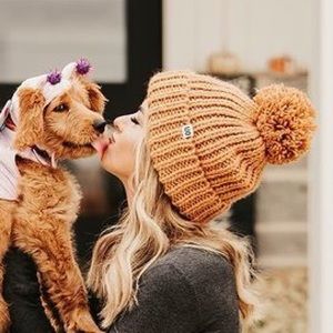 Urban outfitters chunky tan Pom Pom beanie